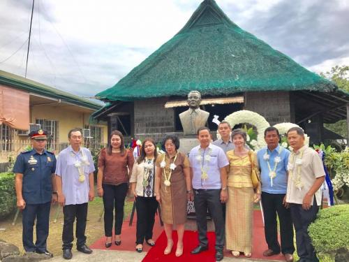 Mayor Cayabyab leads Commemoration  of President Diosdado Macapagal birthday