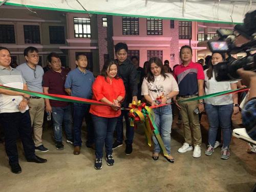 Lubao Municipal Hall welcomes Christmas with Decors, Food Bazaar