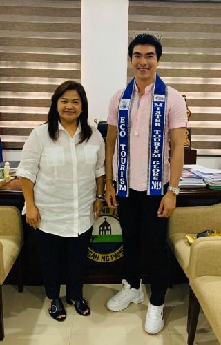 Mayor Esmeralda G. Pineda receives a courtesy visit from Taipan Venacio T. Paule, of Barangay Sta. Cruz, Lubao